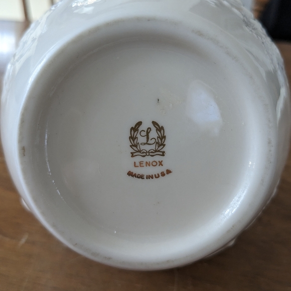 Vintage Lenox Dogwood Double Handle Vase - Picture 5 of 5